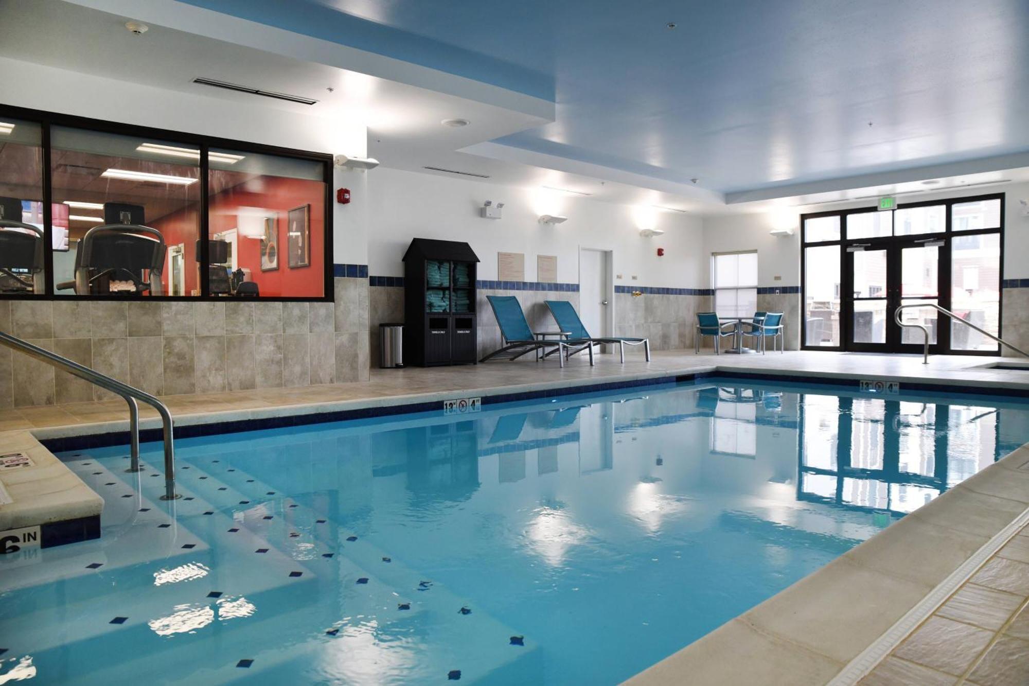 Towneplace Suites By Marriott Lawrence Downtown Εξωτερικό φωτογραφία