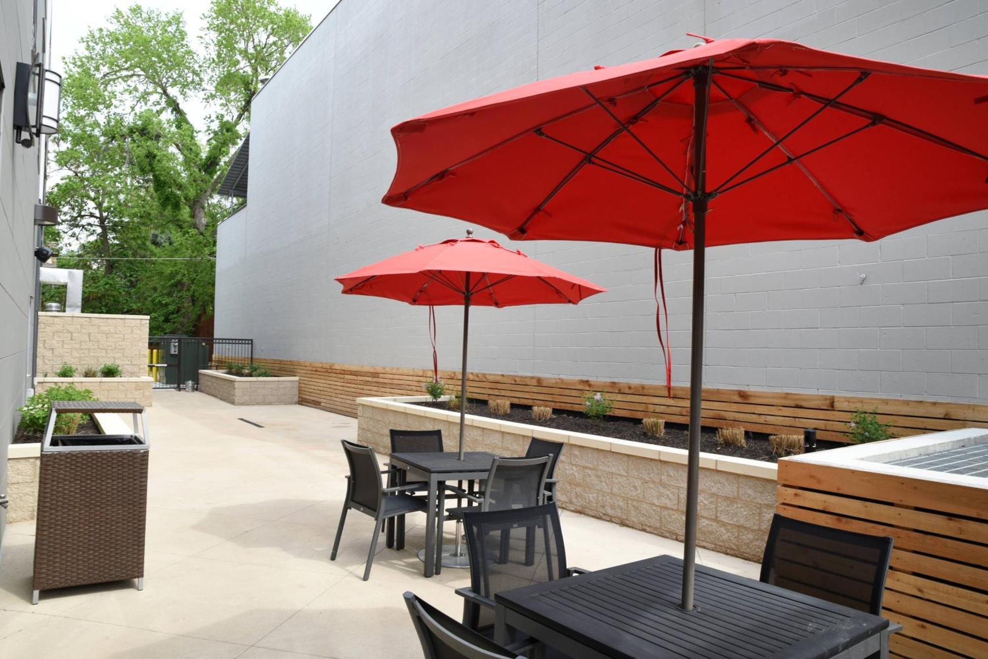 Towneplace Suites By Marriott Lawrence Downtown Εξωτερικό φωτογραφία